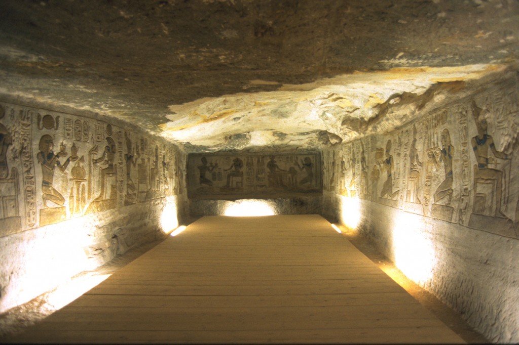 Inside Abu Simbel 1180 wide